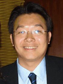 利健霭 先生