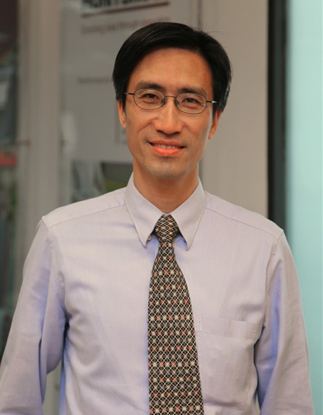 何尾胜 博士
