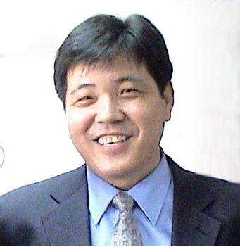   马东 先生