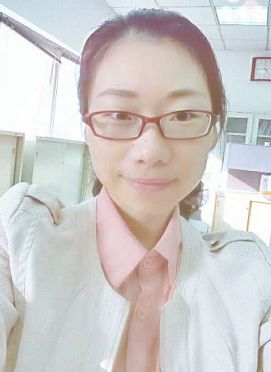 张丽英 女士