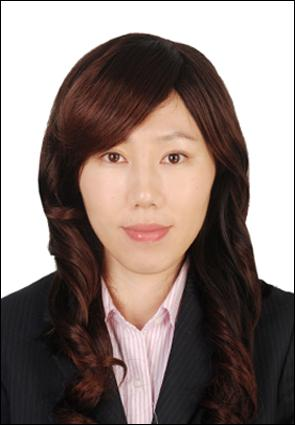 陈钿 女士