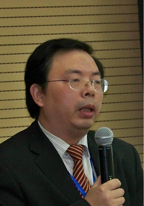   王爱民 先生