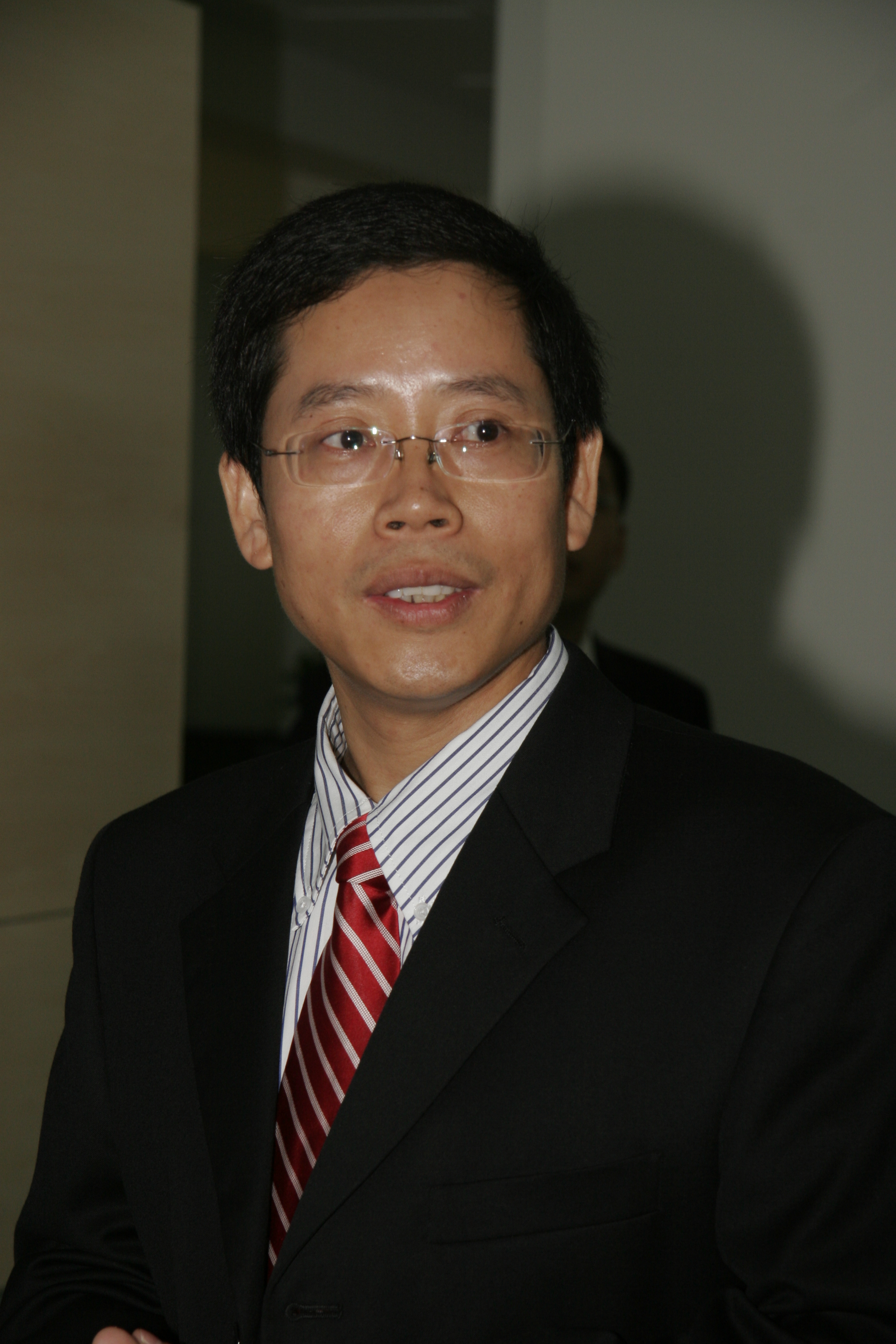 方云才 先生