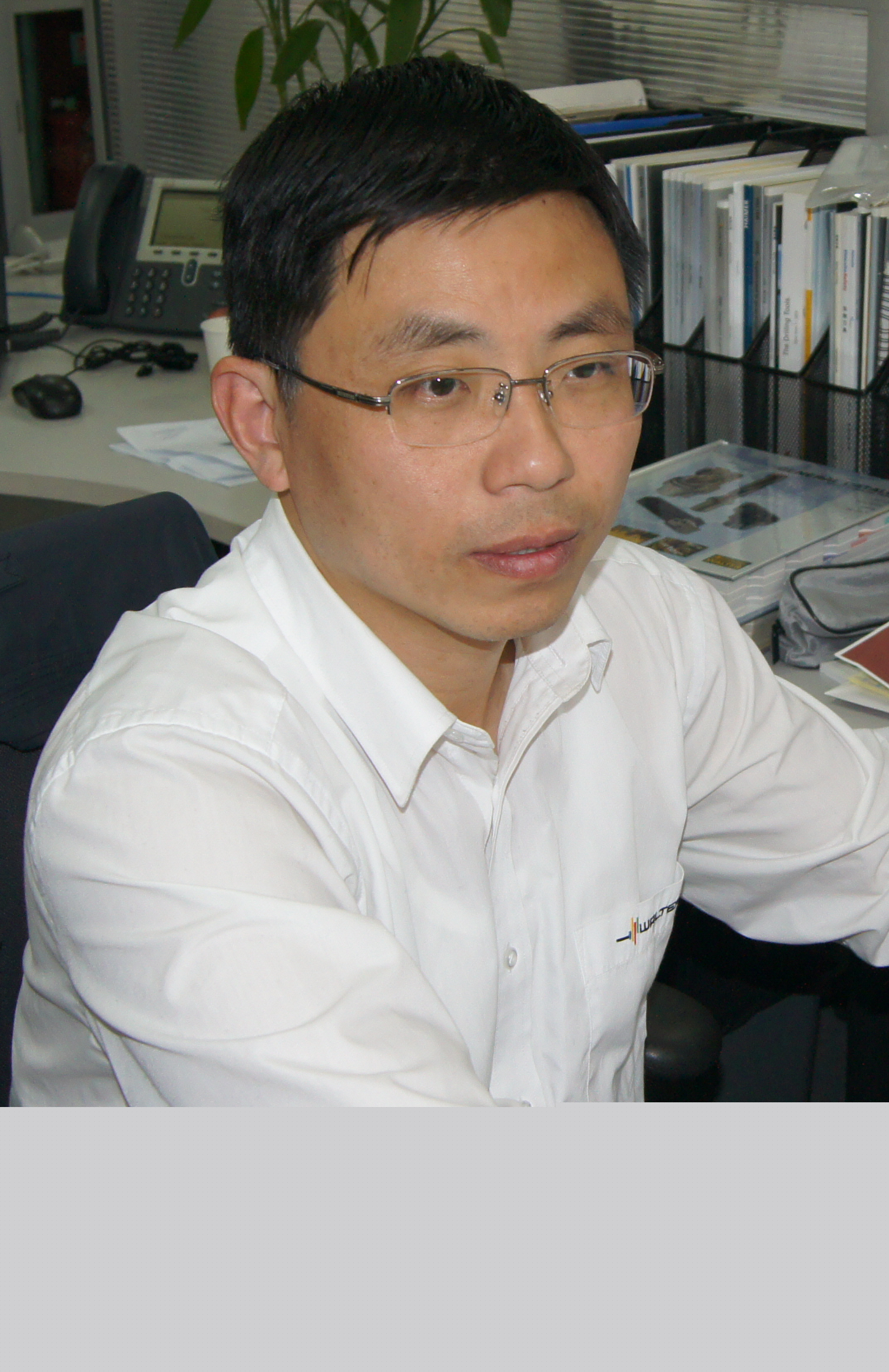 李宏