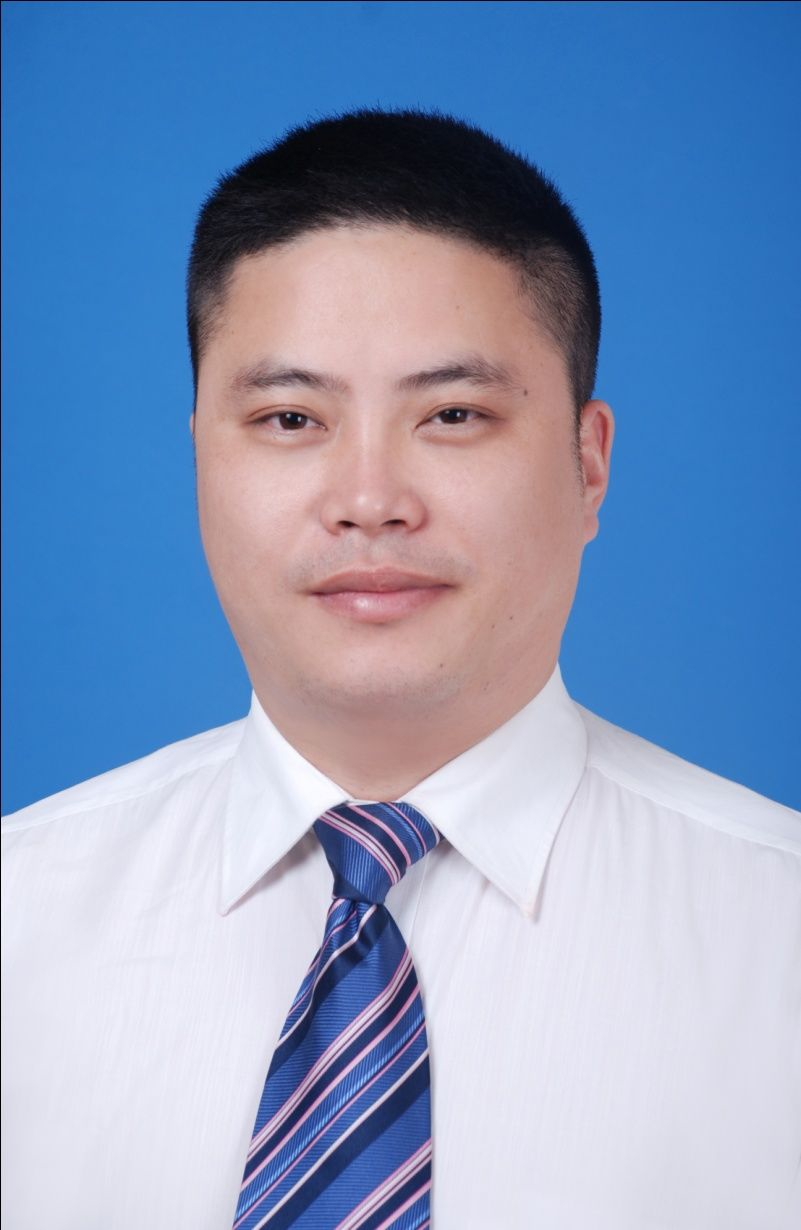 汪小龙