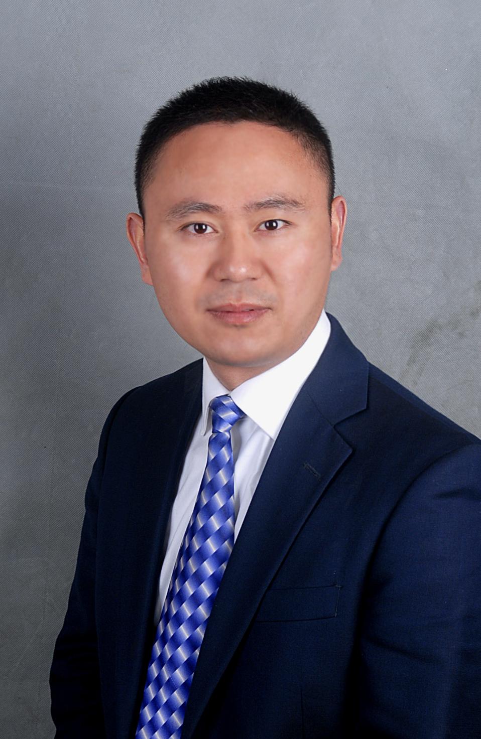 朱明军 先生