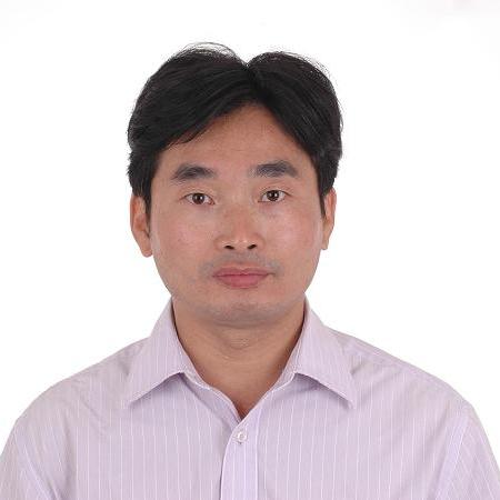  曾春龙 先生
